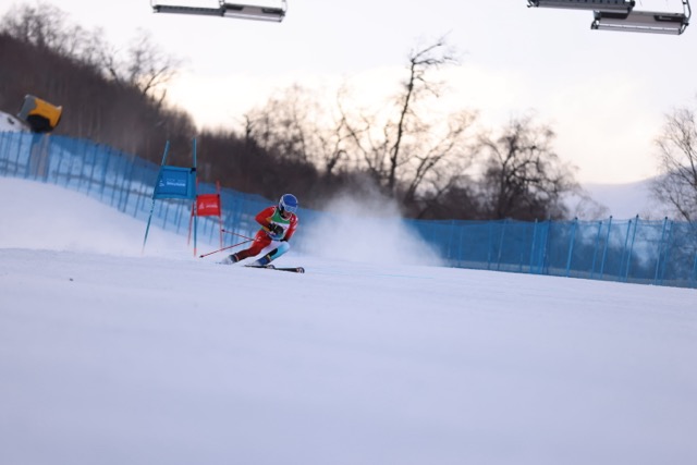 01 / GIANT SLALOM